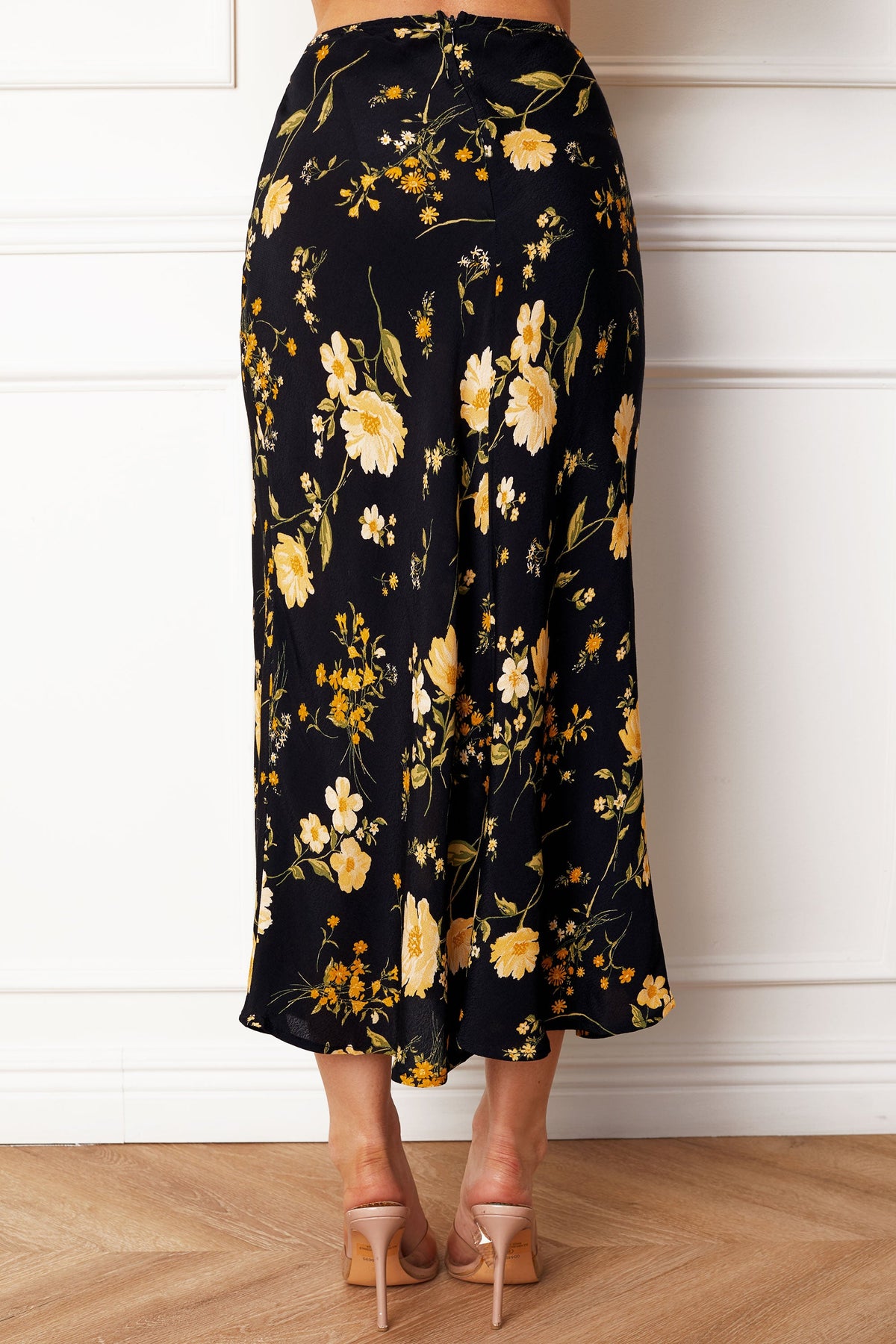 Saia Midi Irena Floral Preta